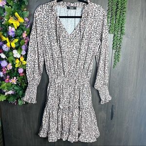 .💙2/$40💙NWOT CBR Long Sleeve Leopard Printed Ruffle Shift Dress Size Small